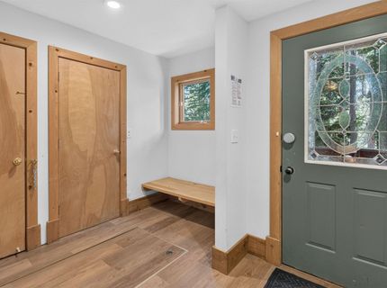 7231 Alpine Way , Soda Springs, CA 95728 Photo