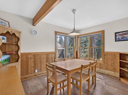 7231 Alpine Way , Soda Springs, CA 95728 Photo