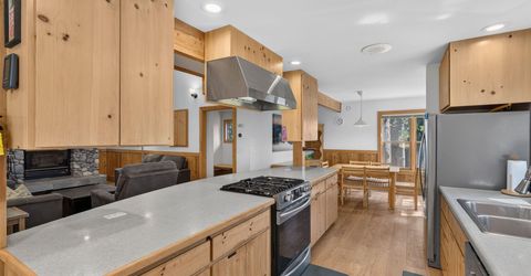 7231 Alpine Way , Soda Springs, CA 95728 Photo