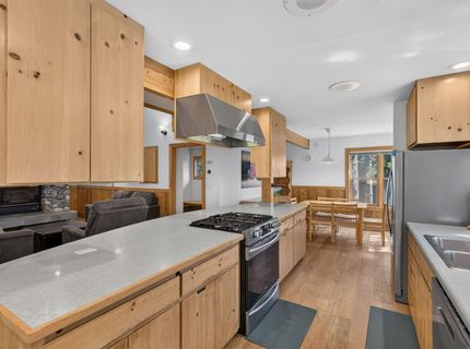 7231 Alpine Way , Soda Springs, CA 95728 Photo