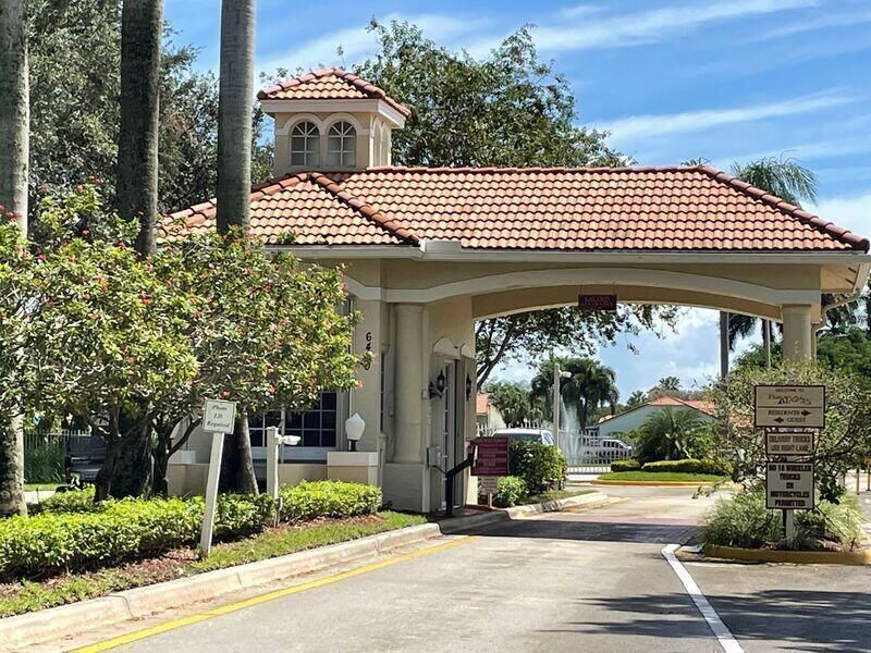6183 Floral Lakes Drive, Delray Beach, FL 33484 Photo