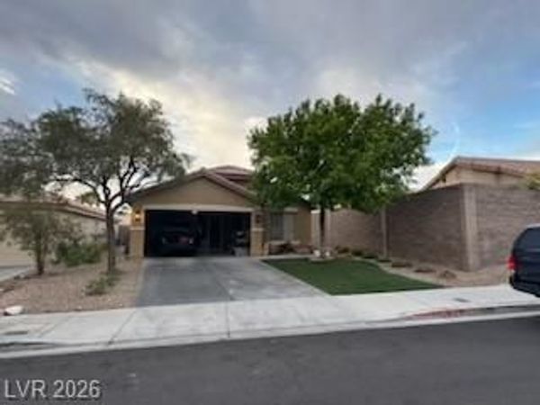 4939 Nardini Avenue, Las Vegas, NV 89141