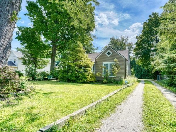 37724 Lake Shore Boulevard , Eastlake, OH 44095