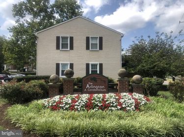 2707 S WALTER REED DRIVE , Unit B, ARLINGTON, VA 22206