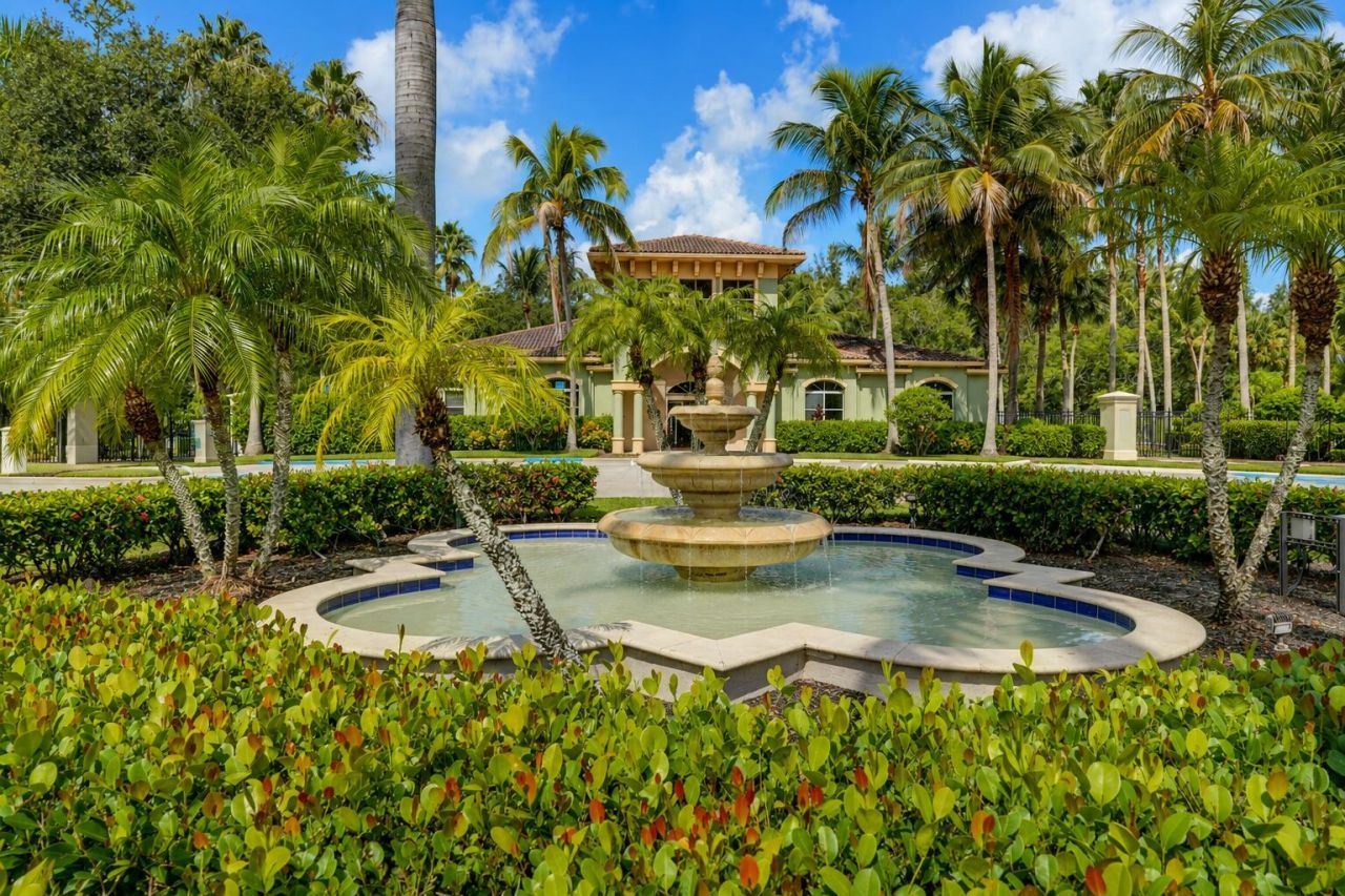 350 Crestwood Circle, Unit 306, Royal Palm Beach, FL 33411 Photo