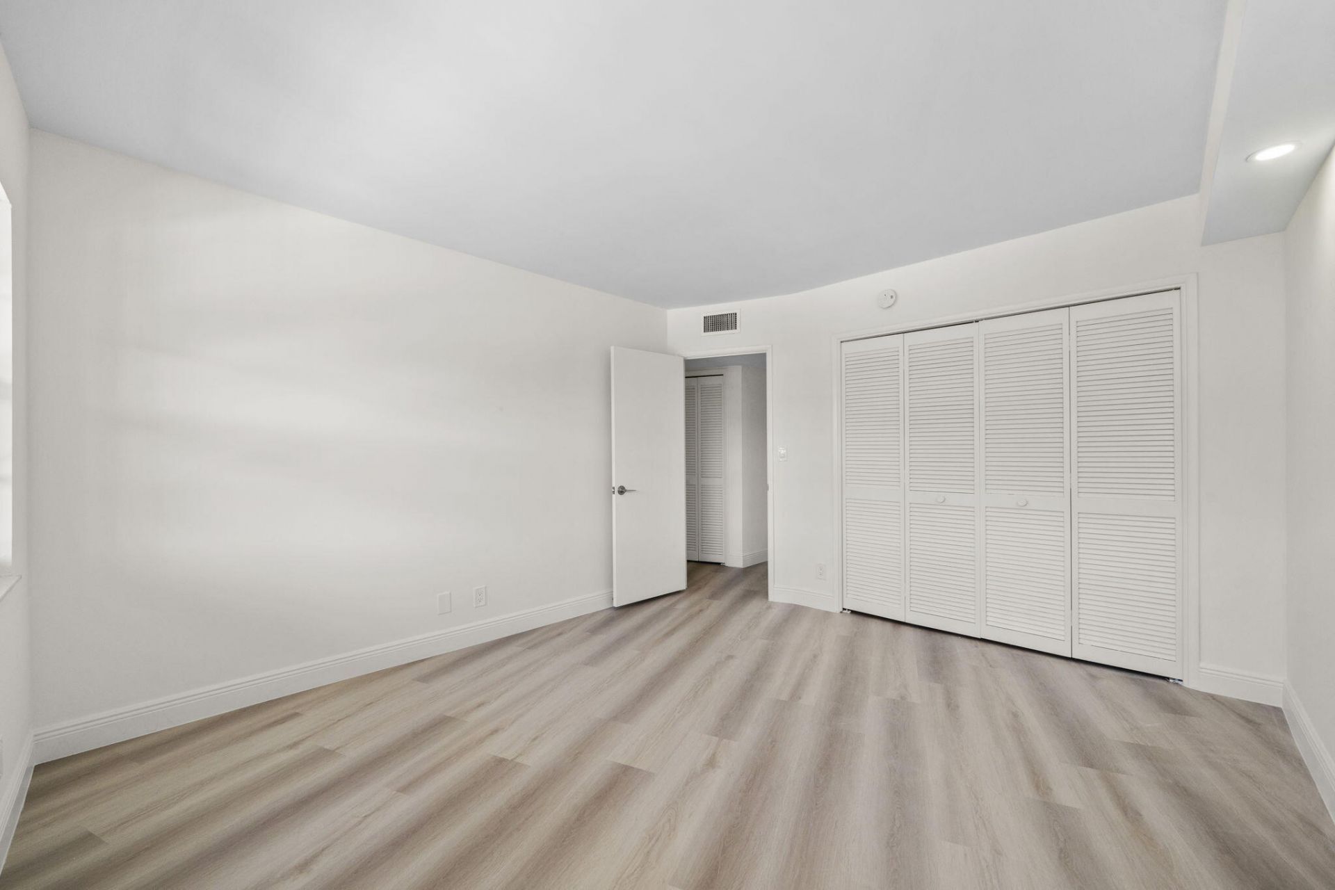 4020 W Palm Aire Drive, Unit 408, Pompano Beach, FL 33069 Photo