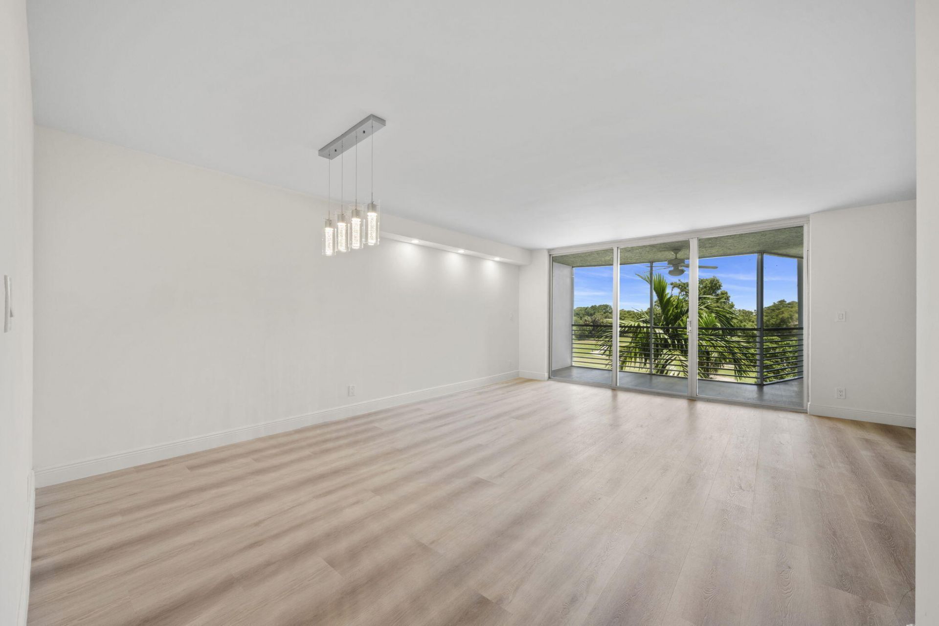 4020 W Palm Aire Drive, Unit 408, Pompano Beach, FL 33069 Photo