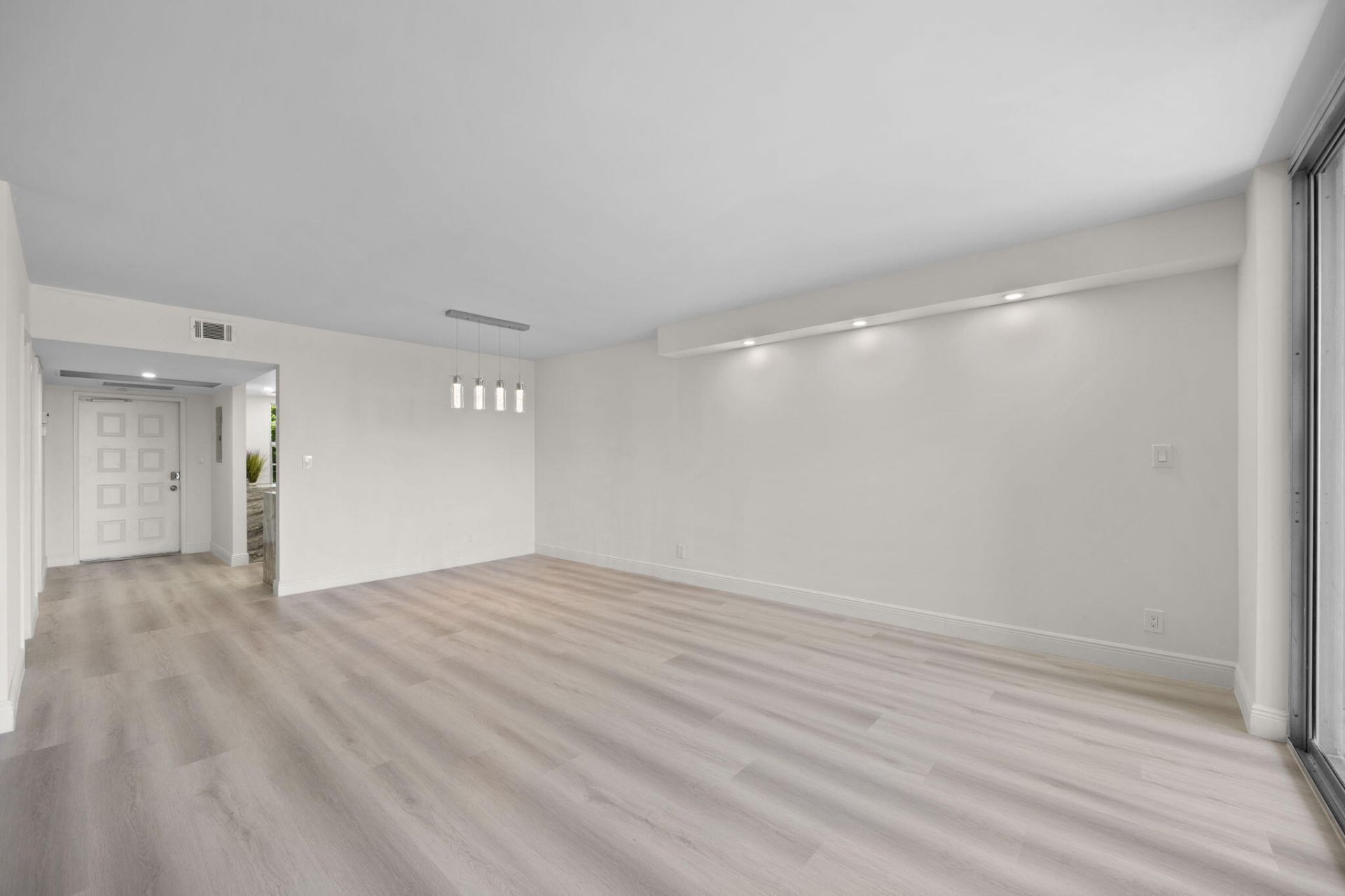 4020 W Palm Aire Drive, Unit 408, Pompano Beach, FL 33069 Photo