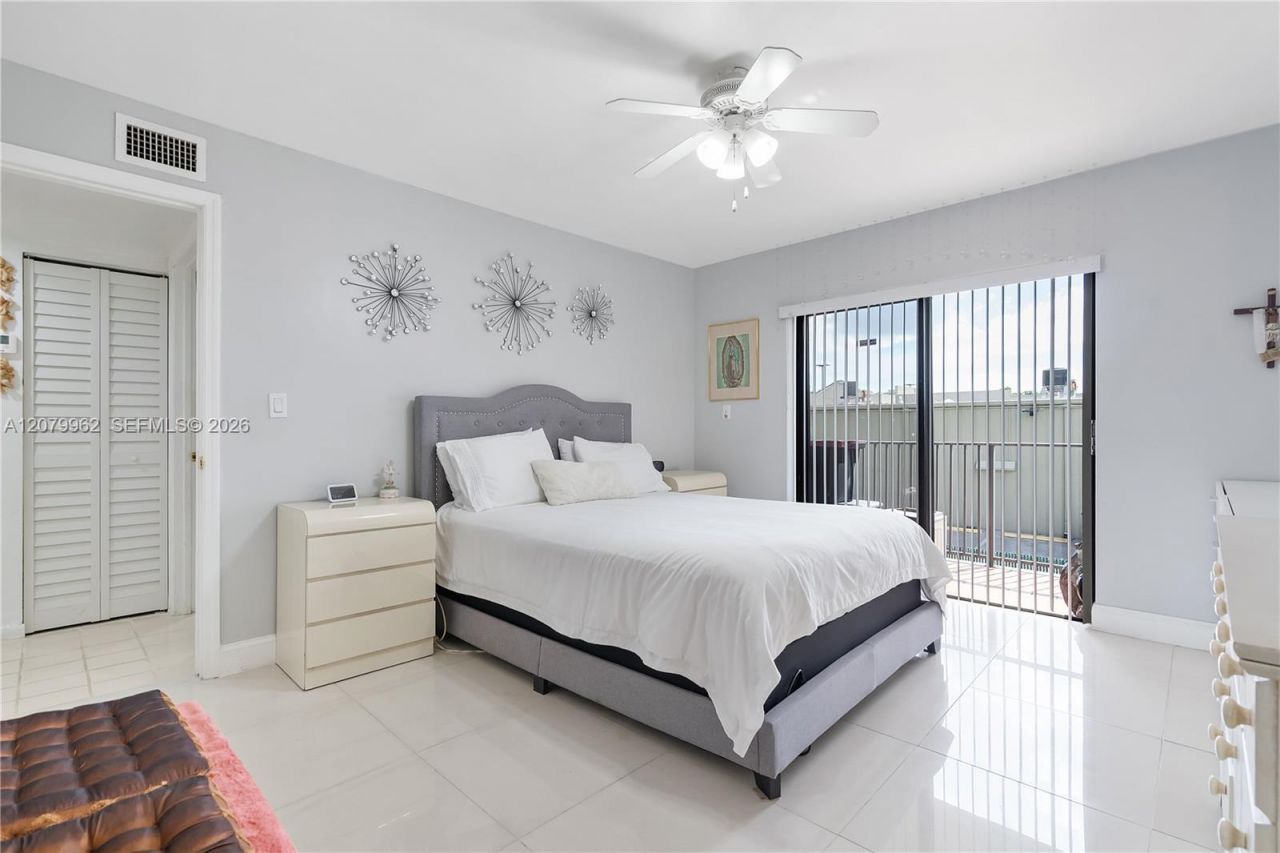 5825 W 25 Ct, Unit 212, Hialeah, FL 33016 Photo