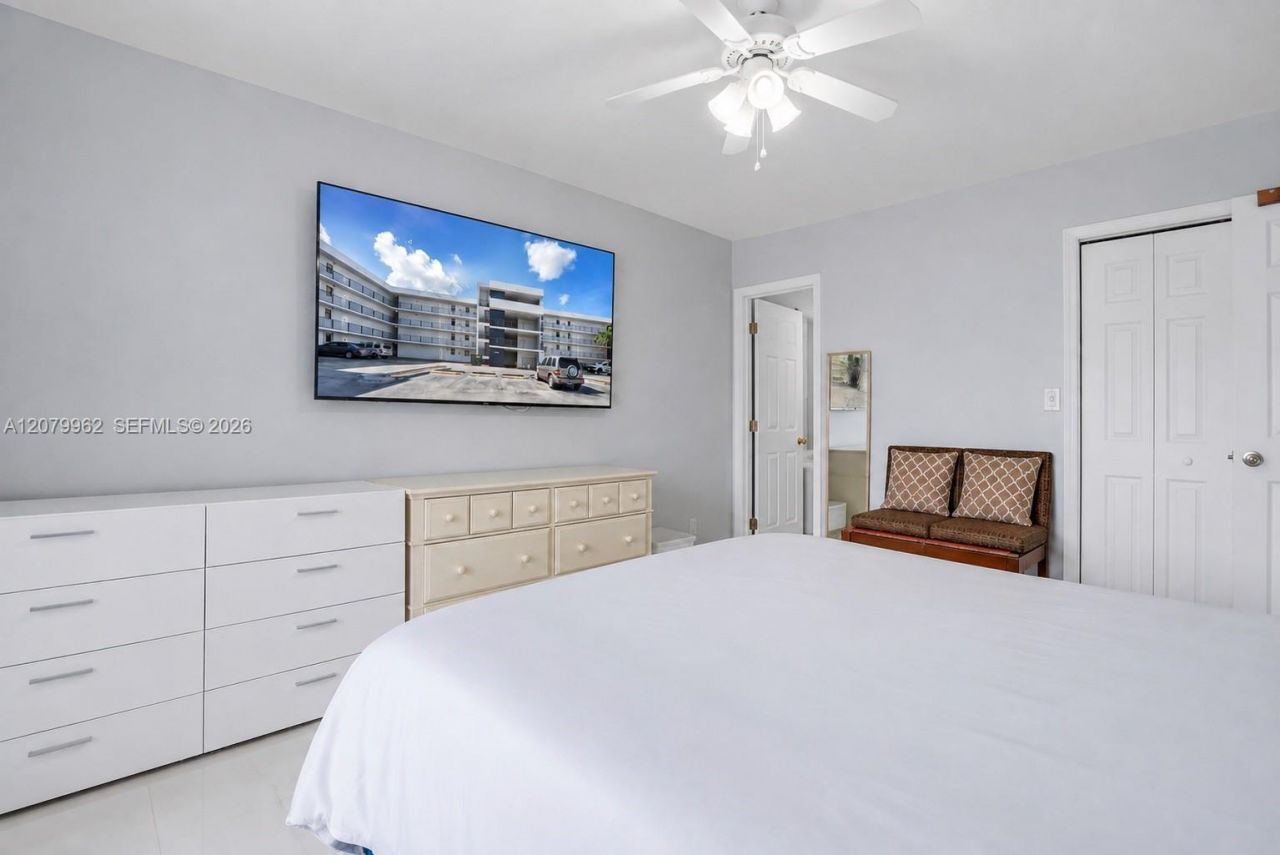 5825 W 25 Ct, Unit 212, Hialeah, FL 33016 Photo