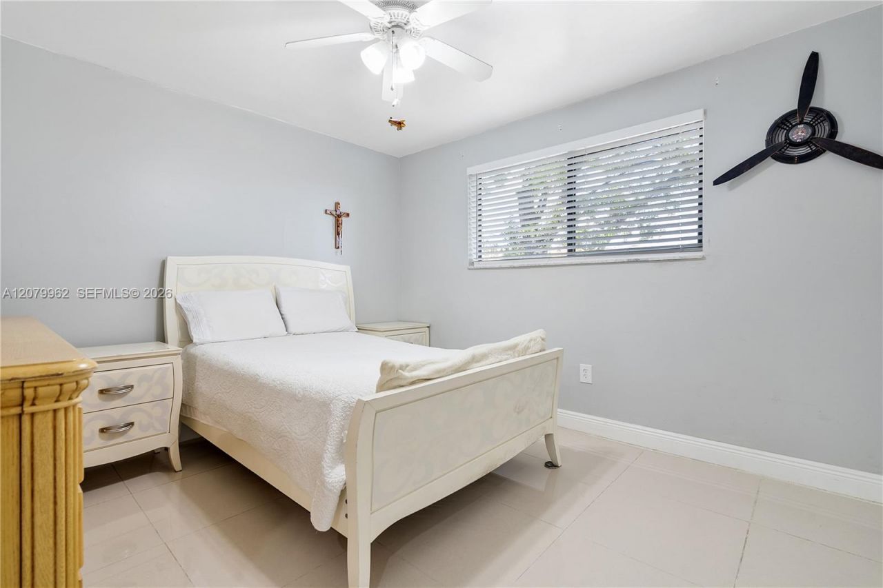 5825 W 25 Ct, Unit 212, Hialeah, FL 33016 Photo