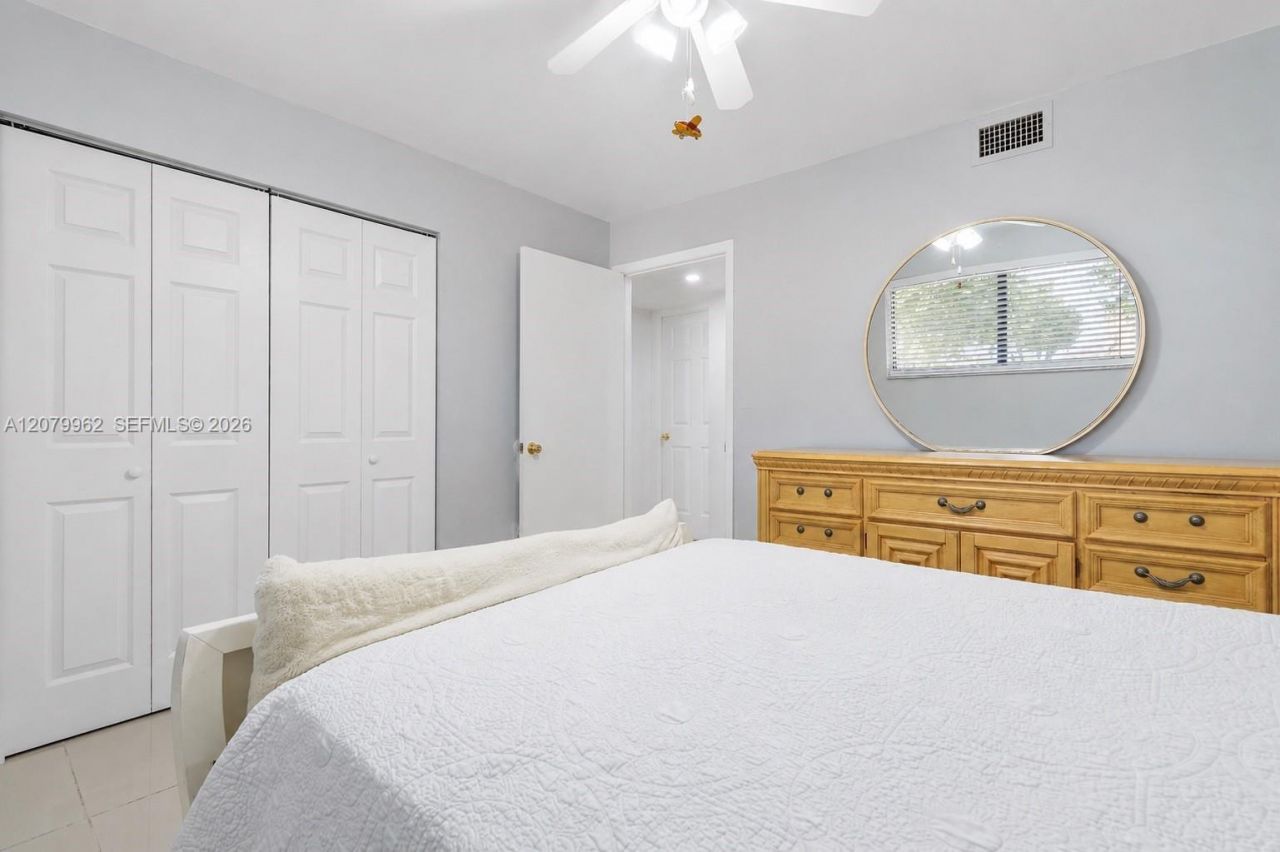 5825 W 25 Ct, Unit 212, Hialeah, FL 33016 Photo