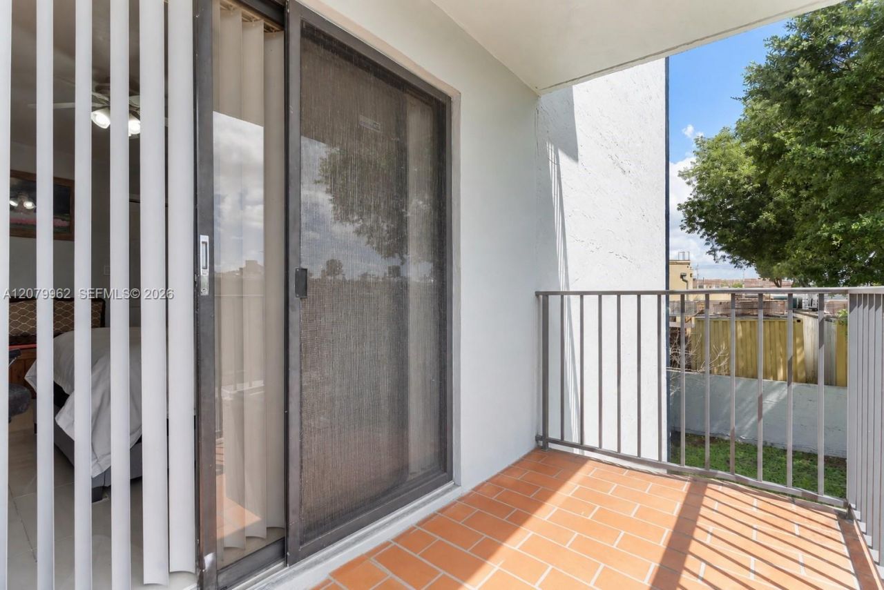 5825 W 25 Ct, Unit 212, Hialeah, FL 33016 Photo