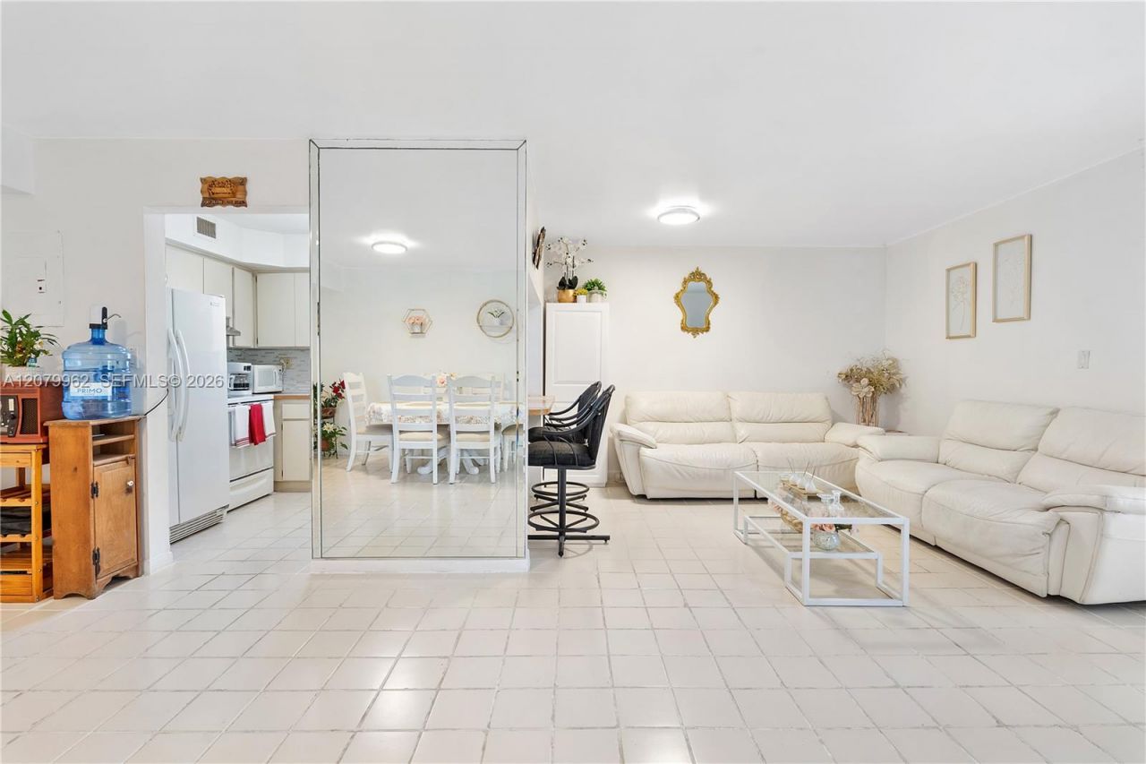 5825 W 25 Ct, Unit 212, Hialeah, FL 33016 Photo