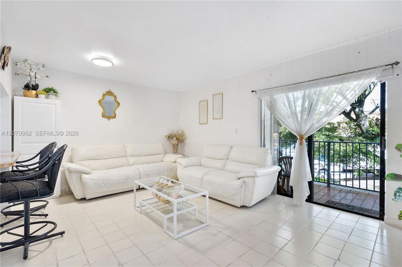 5825 W 25 Ct, Unit 212, Hialeah, FL 33016 Photo