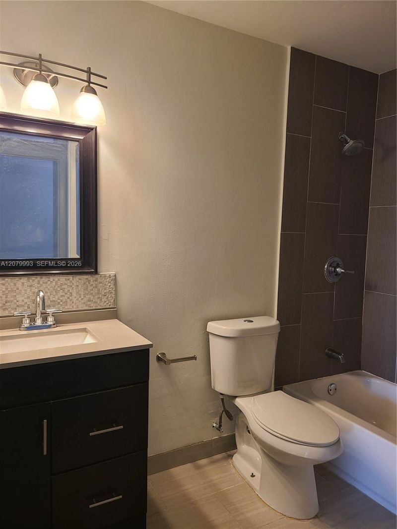 8820 SW 13th St, Pembroke Pines, FL 33025 Photo