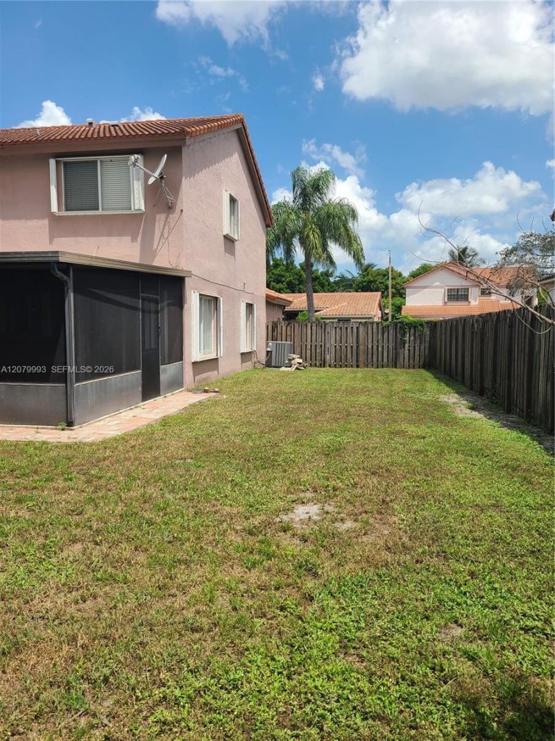 8820 SW 13th St, Pembroke Pines, FL 33025 Photo