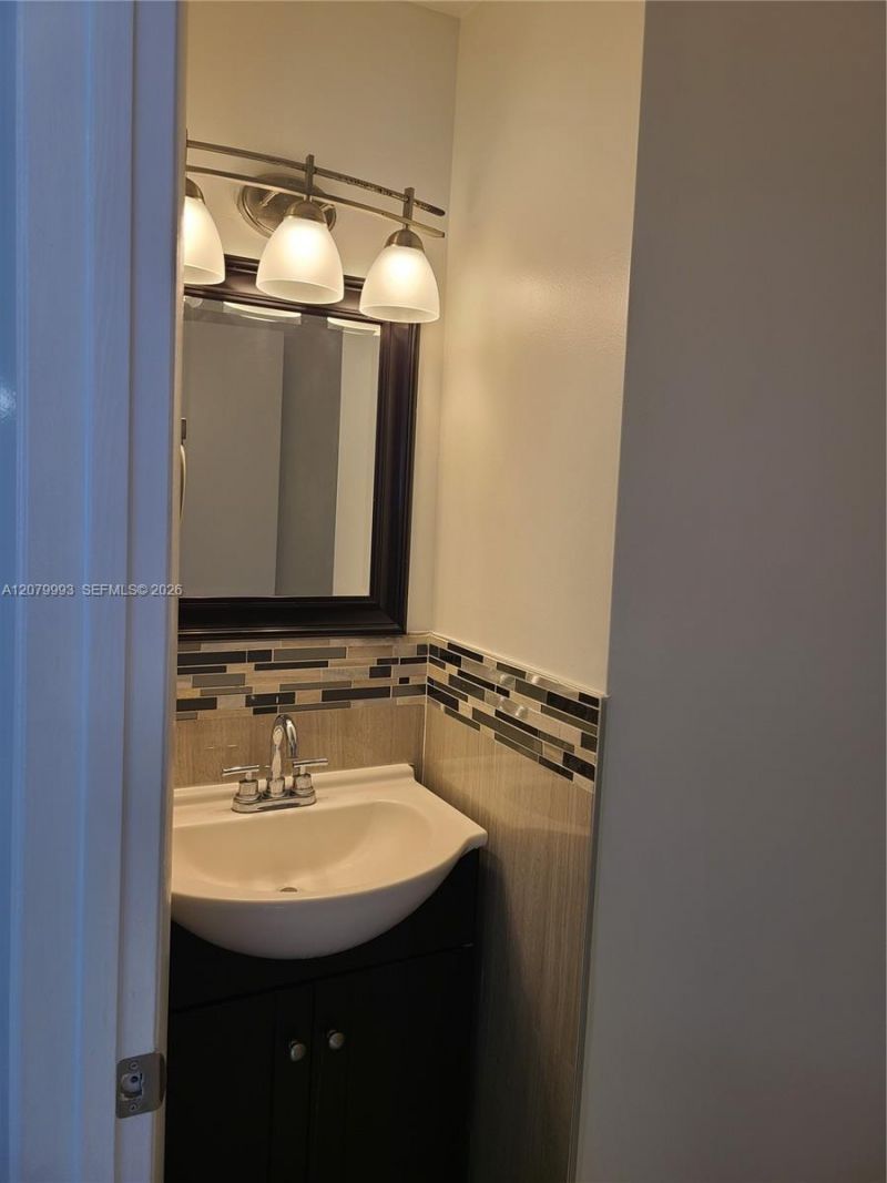 8820 SW 13th St, Pembroke Pines, FL 33025 Photo