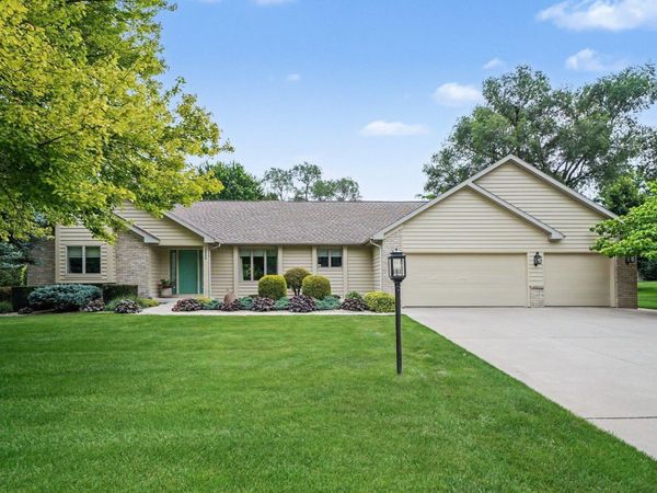 2340 S Clover Drive, Warsaw, IN 46580