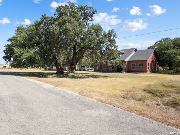310 STONE CREST, Bandera, TX 78003