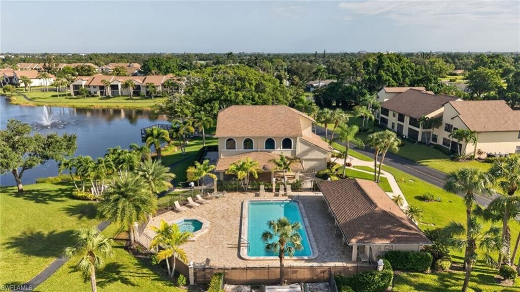 8430 Charter Club Cir, Unit 15, Fort Myers, FL 33919 Photo