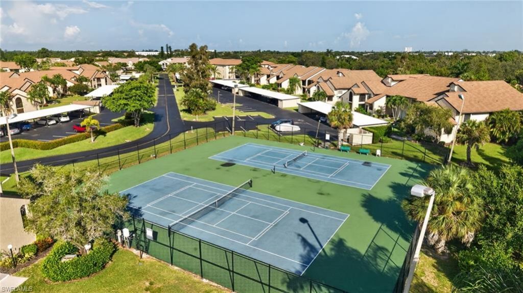 8430 Charter Club Cir, Unit 15, Fort Myers, FL 33919 Photo