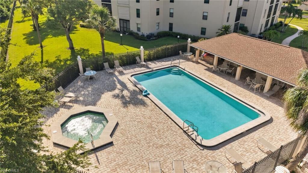 8430 Charter Club Cir, Unit 15, Fort Myers, FL 33919 Photo