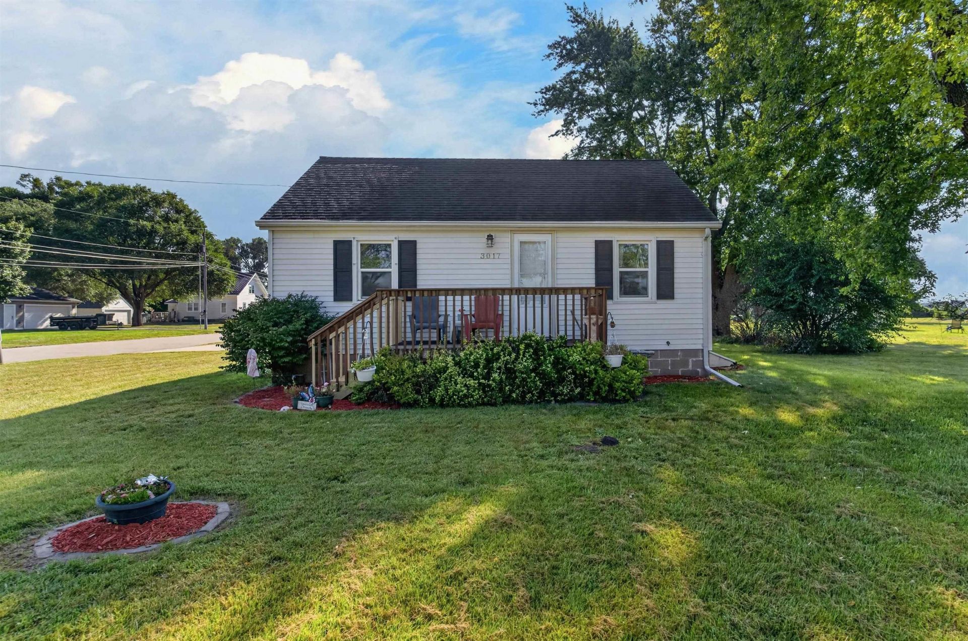3017 Big Woods Road, Cedar Falls, IA 50613 Main Photo