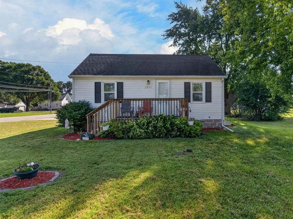 3017 Big Woods Road, Cedar Falls, IA 50613