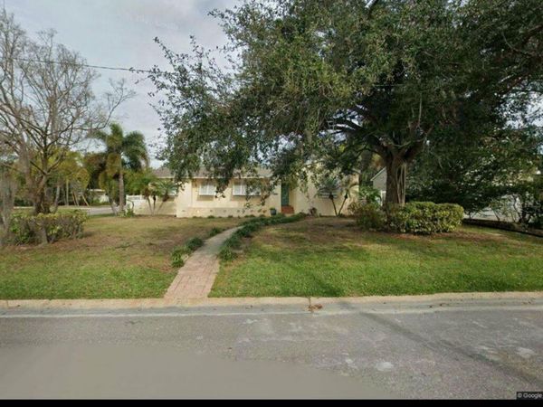 601 34TH AVENUE NE, ST PETERSBURG, FL 33704
