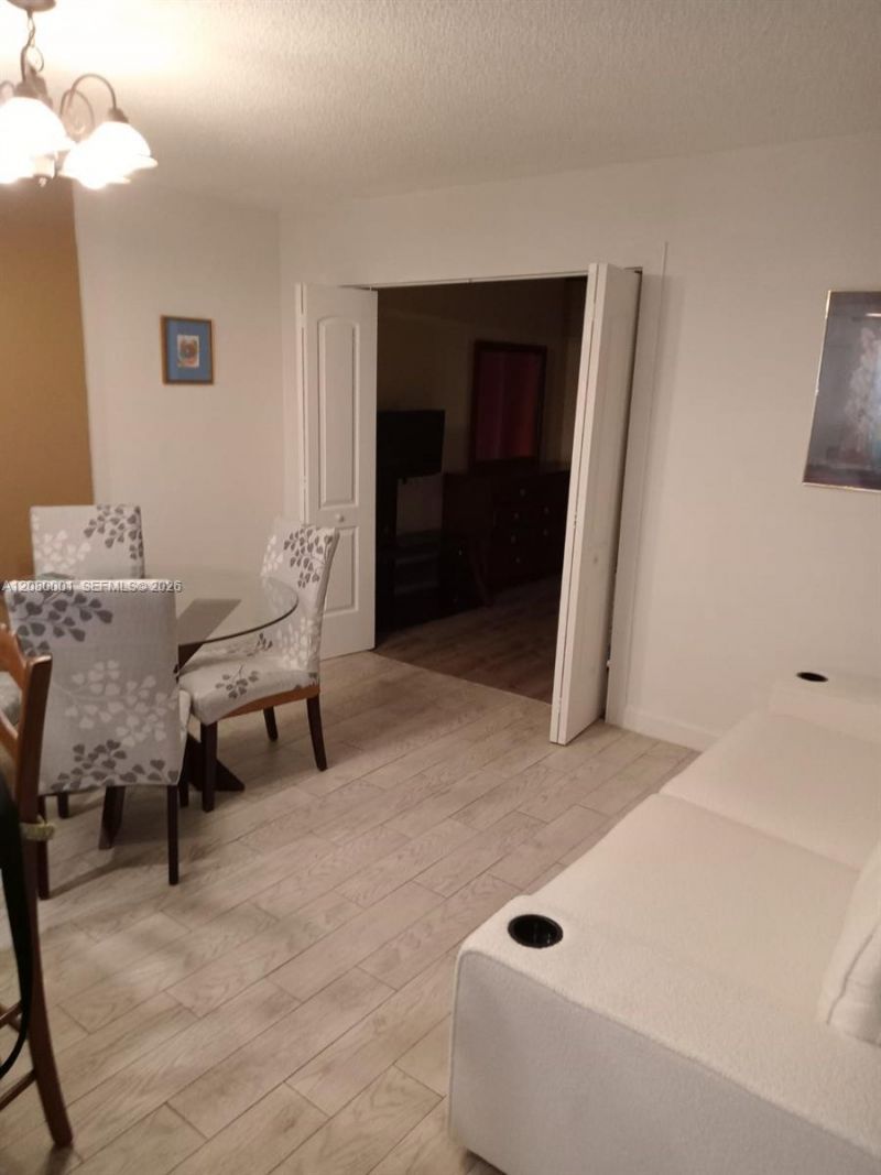 319 NE 14th Ave , Unit 604, Hallandale Beach, FL 33009 Photo