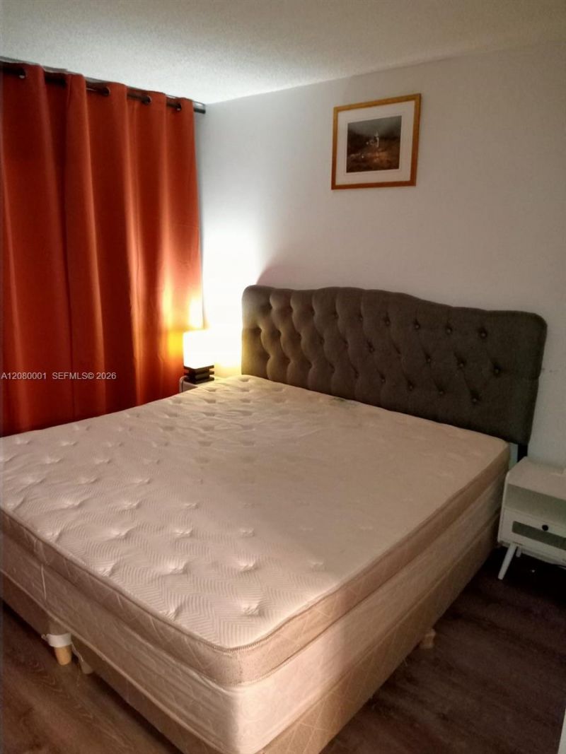 319 NE 14th Ave , Unit 604, Hallandale Beach, FL 33009 Photo