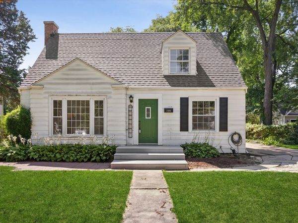 1902 E Indiana Street , Wheaton, IL 60187