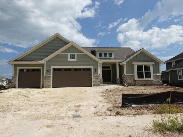 708 N Sparrow WAY N, Grafton, WI 53024