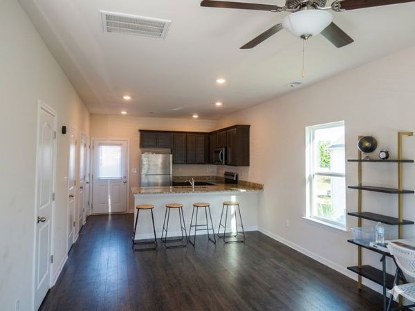 4053 Cody Dr , La Vergne, TN 37086