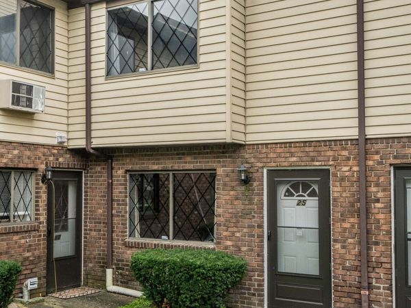 2 Craftwood , Unit 25, Waterbury, CT 06704