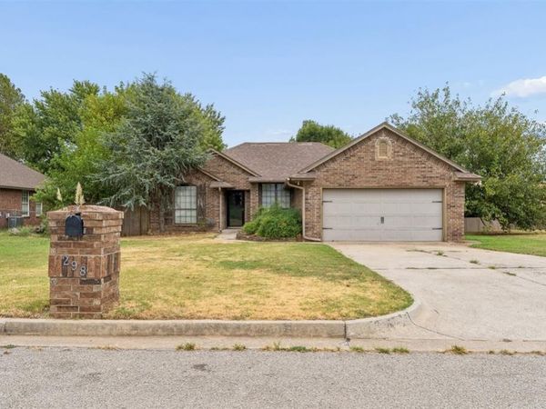 298 Harvest Hills Road, Harrah, OK 73045