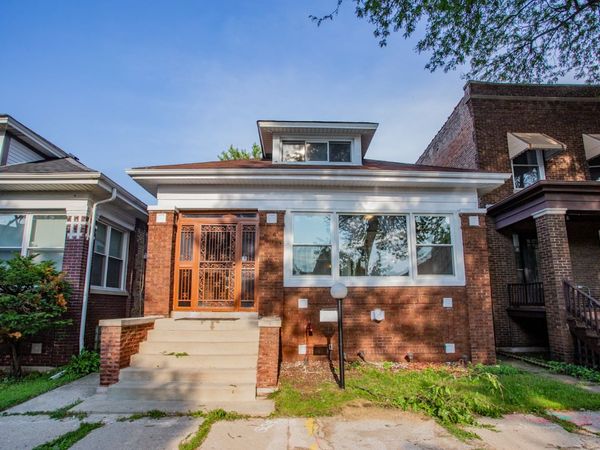 7521 S Champlain Avenue , Chicago, IL 60619