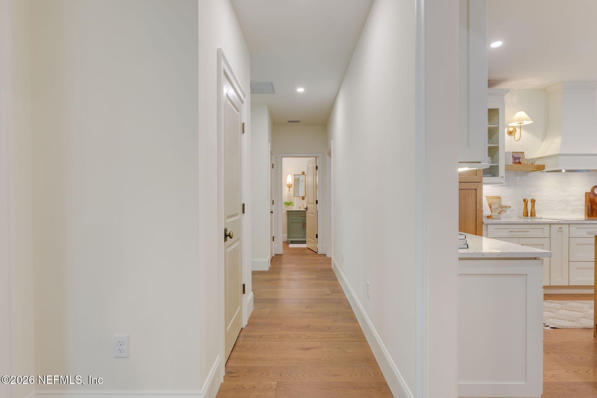 4275 Point La Vista Road W, Jacksonville, FL 32207 Photo