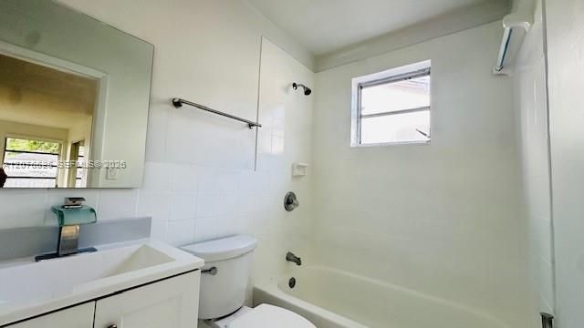 6371 SW 39th St , Miami, FL 33155 Photo
