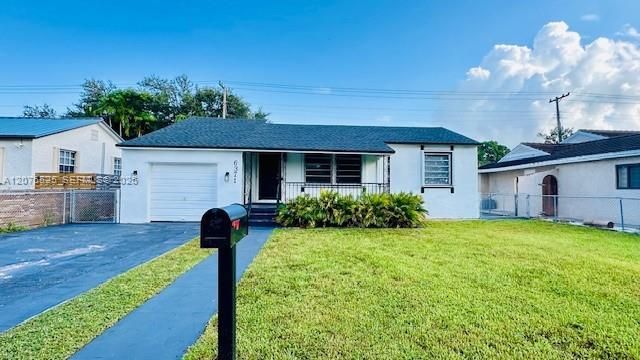 6371 SW 39th St , Miami, FL 33155 Photo
