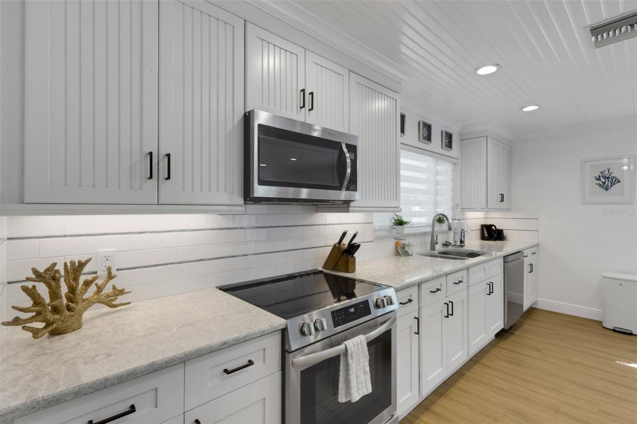 18317 Sunset Boulevard, Redington Shores, FL 33708 Photo