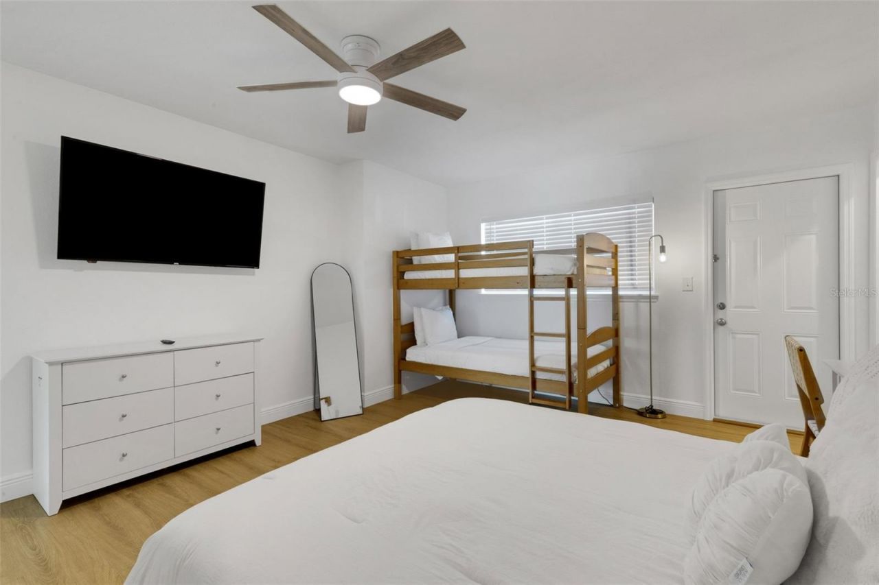 18317 Sunset Boulevard, Redington Shores, FL 33708 Photo