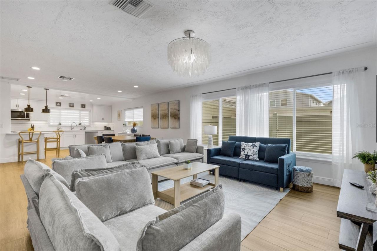 18317 Sunset Boulevard, Redington Shores, FL 33708 Photo