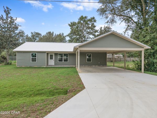6675 Grande Oak Loop, Grand Ridge, FL 32442