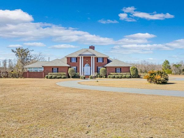 21748 N SR 71 , Altha, FL 32421