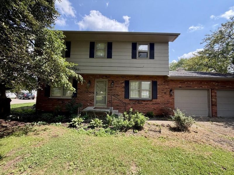 5724 Old Logan Road SE, Lancaster, OH 43130 Photo 1