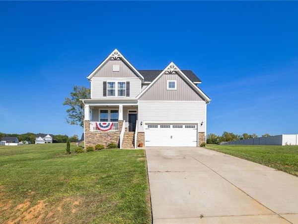 3497 Old Lake Court , Stokesdale, NC 27357