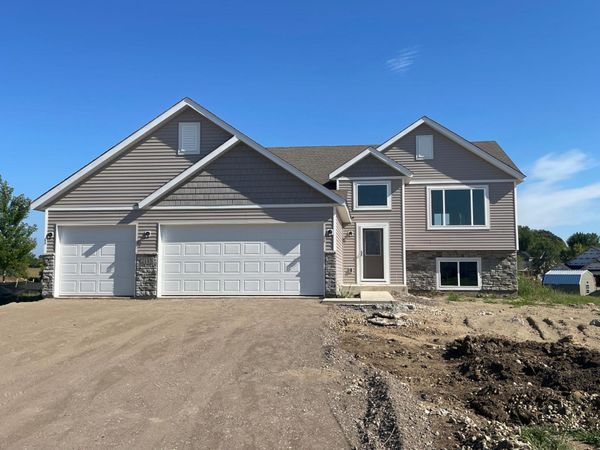 2145 Violet Lane , Faribault, MN 55021