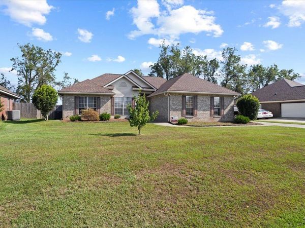 6 Harper Pl, Petal, MS 39465